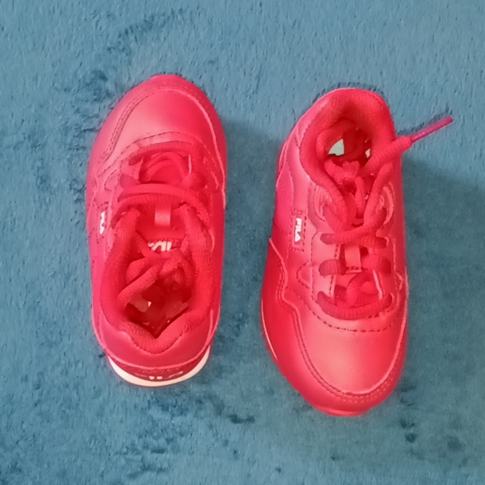 Us size 6 toddler red Fila shoes